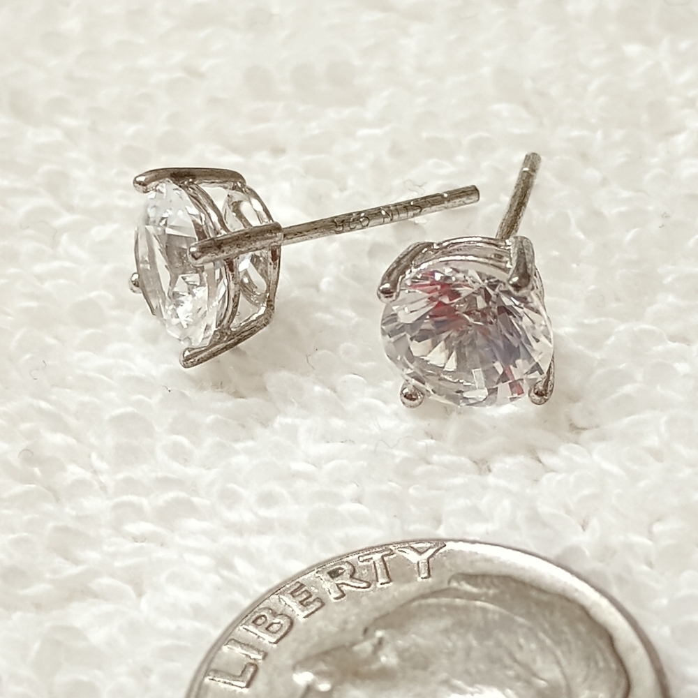 Lab Sapphire Real .925 Sterling Silver 2ct Round Cut Stud Earrings‎